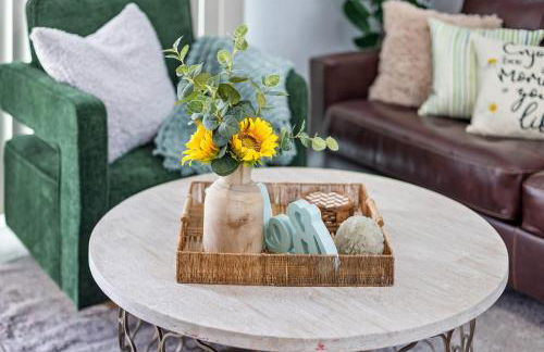 Endless Sunset- Near Beach Surf and Pet Friendly - Photo 3