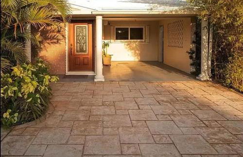 Bike to the beach, walk to restaurants, heated pool, secluded - Foto 22