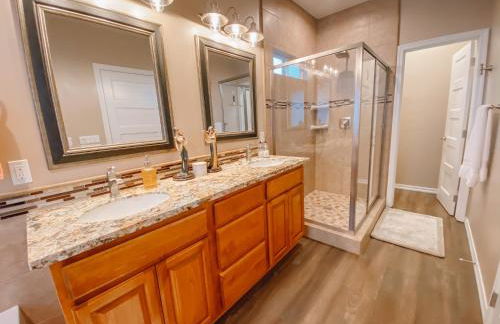 Steps to the Beach! Rooftop Deck! Firepit & BBQ! - Photo 8