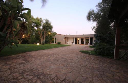 Villa con parco e piscina - Foto 51