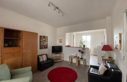 GRAND F3 2 Ch CALME CONFORT PARKING RIVE GAUCHE CREPS HIPPODROME GOLF - Foto 4