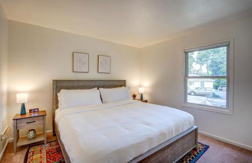 30 Day Minimum - Entire House - Washer and Dryer and AC - Photo 2