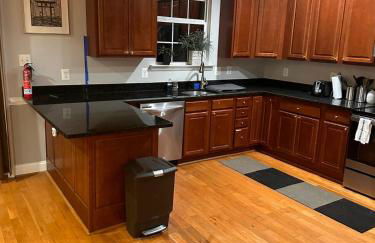 25 - Luxury 4 BR, 2 and half Baths, in Upper Level of the house, and nonsmoking - Foto 12