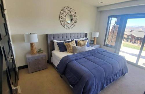 Spectacular Mountain views Year round - Photo 12