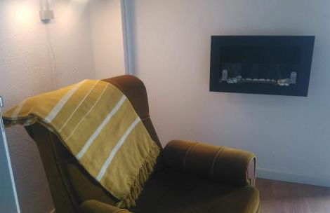 Alojamento - Apartamento ou quarto - Estacionamento à porta - Foto 31