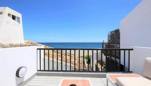 Beachhouse GALORE - Photo 2