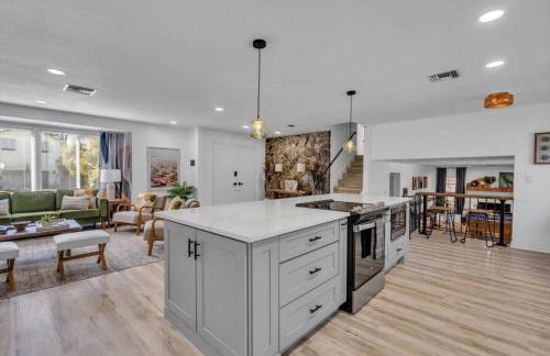 Tropical Oasis, 5 Mins to Beach - Foto 7