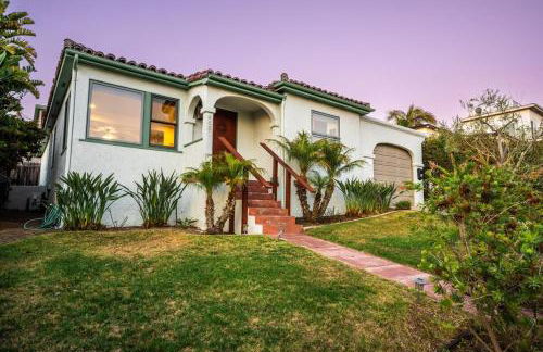 2BR-2 mins to Ocean-Sleeps 8-Pets - Photo 14