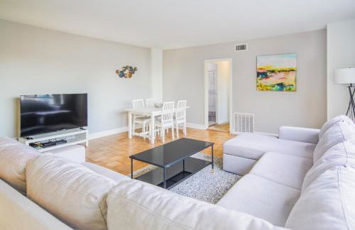 Luxury 2 Bedroom 2 Bathroom Residence Great View - Photo 3