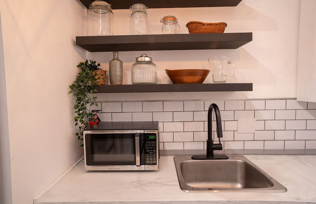 SUPERB 1 Bed Apt. Steps Away From Metro - Foto 14