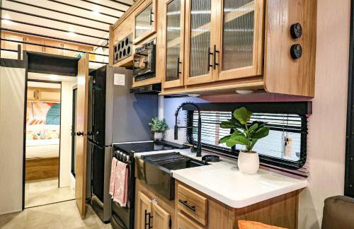 FunTropicalTinyHomeGolfCartLake - Foto 47