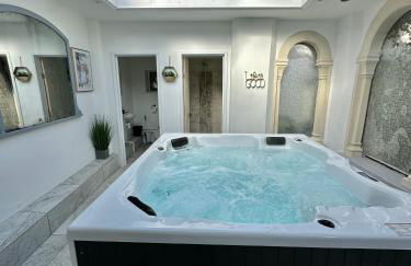 Historic Charm: *Perfect For Group Getaways* - Photo 1