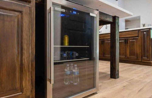 Luxe Mt. Rainier Lodge w/ Hot Tub-AC-Game Room - Foto 14