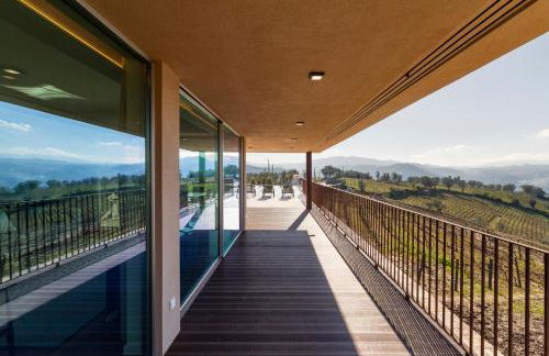 Douro Valley Luxury Home with Vineyard and Infinity Pool - Photo 23