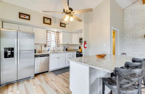 Beach Access BBQ-Ready Poconos Family Getaway! - Foto 6