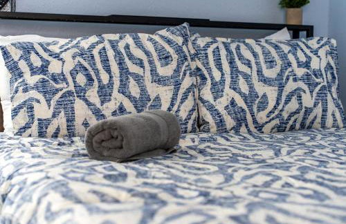 Coastal Haven Minutes From Beaches and Downtown - Foto 17