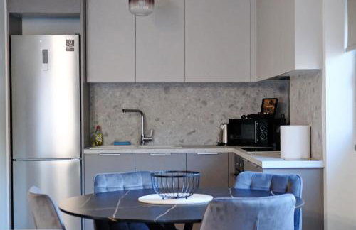 Poseidon 77B Luxury Residences - Photo 44