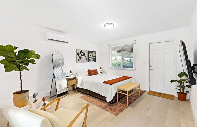 Lovely Rental Unit With Free Parking on Premises - Foto 2