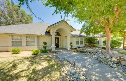 Billiards & Private Pool: Bright Clovis Home! - Foto 31
