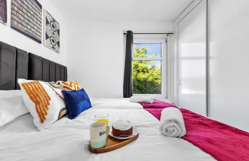 Spacious 3 beds home Close to Southampton GENERAL HOSPITAL - sleep 9 - Free Parking - Pool table - 2 Large TVs - Foto 62