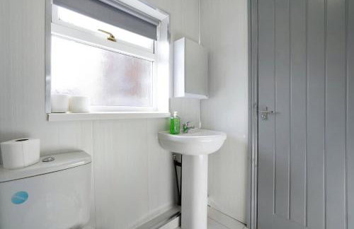 Comfortable 2BR Home 10 Min to Durham Cathedral - Foto 18