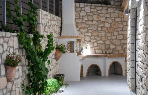 Luxury Stone Villa Aris, ideally located just a 5-minute walk from restaurants and shops - Foto 22