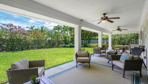 Across from Beach - Renovated Coastal Home, Gourmet Kitchen & Jetted Tub - by Maven Vacation Rentals - Foto 2