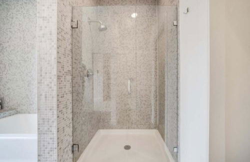 Chic Modern Condo in the Vibrant NuLu District - Foto 36