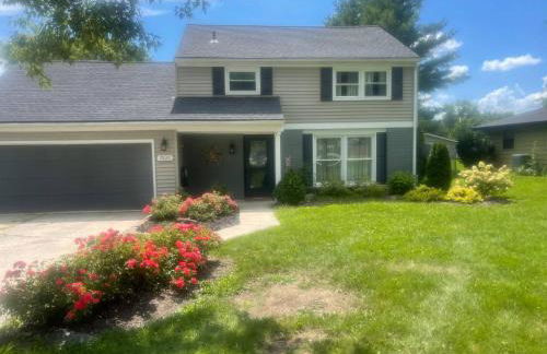 [4-BR/Sleeps 12] Family & Friends Home in Indiana - Foto 9