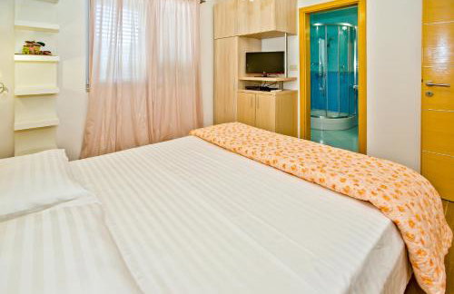 Island Hvar Seaside Villa Levanda with Beach, Pool & Seaview - Photo 58