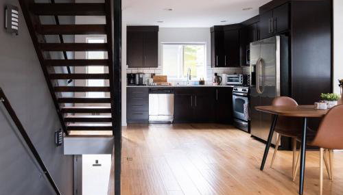 Stylish Urban Loft wFloating Stairs&Fireplace - Foto 5