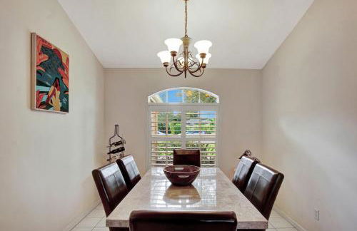 SUPERB VILLA WITH PRIVATE POOL IN NAPLES - Photo 12