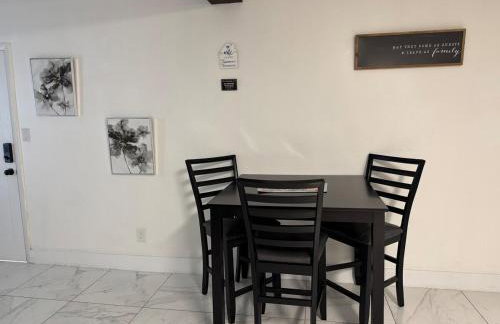 HUGE In-Law Apt Beach Oasis- Private entrance - Foto 57