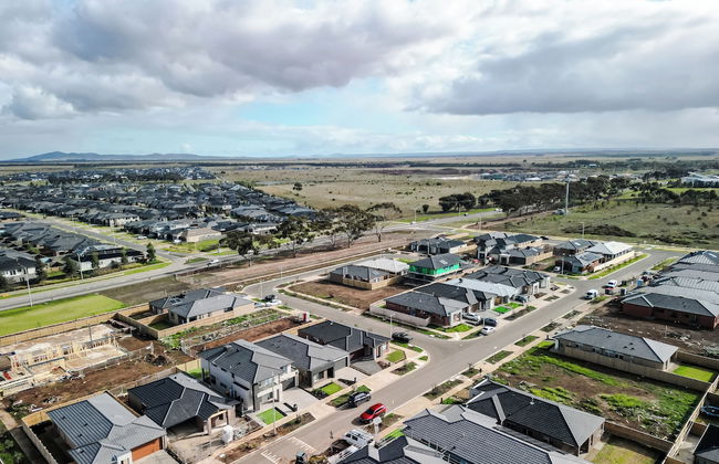 StayAU Charming 4BR Retreat Wyndham Vale - Foto 77