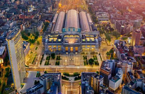 Charming Milanese Apartments - Photo 60