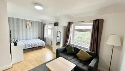 Lovely 2-bed Tree-hole in Northolt Southharrow - Foto 4