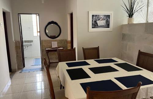 Casa Alceste - próxima ao Centro Histórico - 10 min a pé - E com garagem - Foto 17