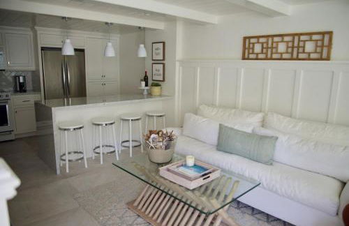 Exquisite Carpinteria Beach Cottage, Steps Away From The Beach - Photo 9