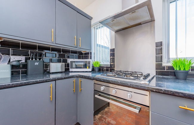 Premium 4 Bed Detached in Heswall - Photo 22