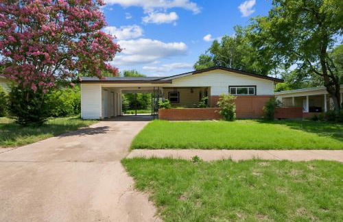 Cozy Temple Home - Fenced Yard & Wi-Fi home - Foto 17