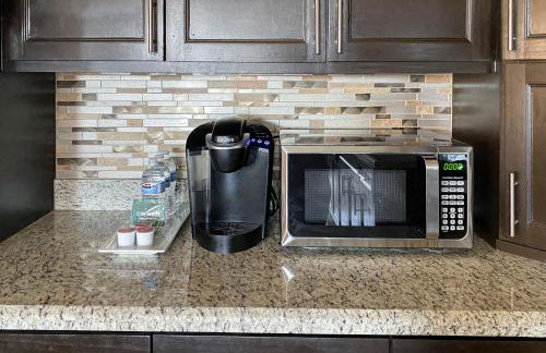 Pool, Patio and Yard Chic South Texas Home - Foto 11