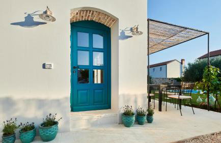 Villa Mediterranea with pool and grill in Umag - Photo 2