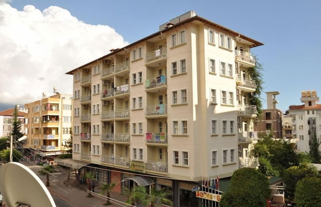 Narcis Apart Hotel - Photo 1