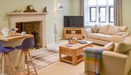 Addycombe Cottage - Photo 3