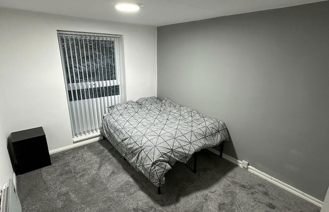 Beautiful 2-bed Apartment in Birmingham - Photo 3