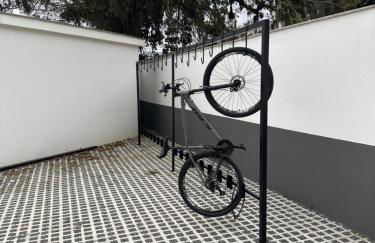 Apto lindo e completo com piscina em Itajai - Foto 10