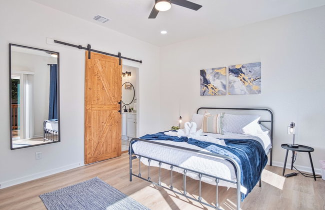 Perfect Spot to Relax 4br/3ba Near Dtown Hemisfair - Foto 9
