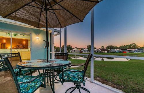 THIS IS PARADISE FOUND! Private In-Ground Pool Home, Views, Near Dis, NO Steps, LOW Rates! - Foto 10