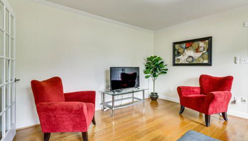 Walk to Dtwn and Campus! Spacious Hampton Home - Foto 5