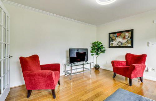 Walk to Dtwn and Campus! Spacious Hampton Home - Foto 5